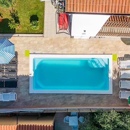 1 With Pool Appartamento