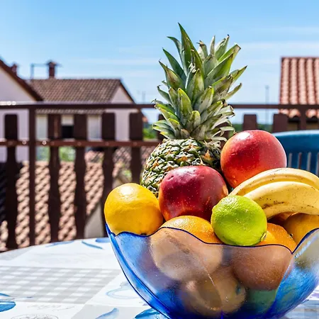 Appartamento 1 With Pool *