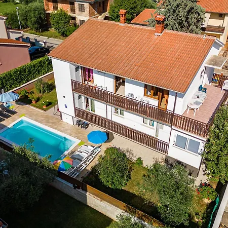 1 With Pool Apartment
