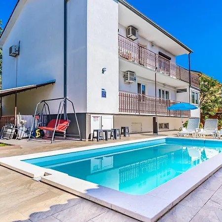 1 With Pool