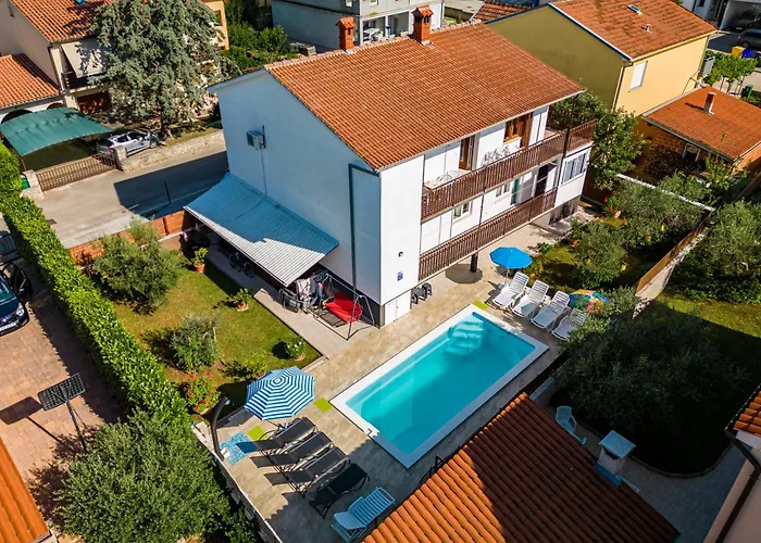1 With Pool *